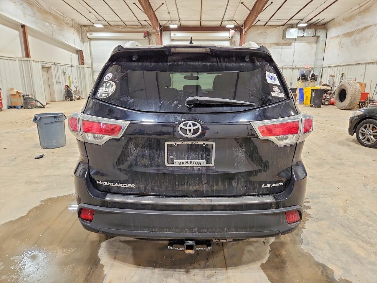 2016 Toyota Highlander le Plus