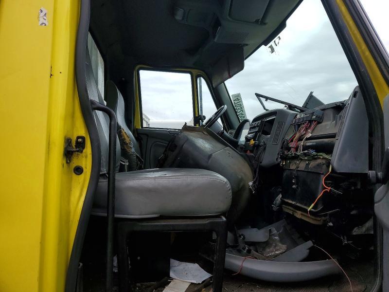2005 International 4400 Refuse Truck