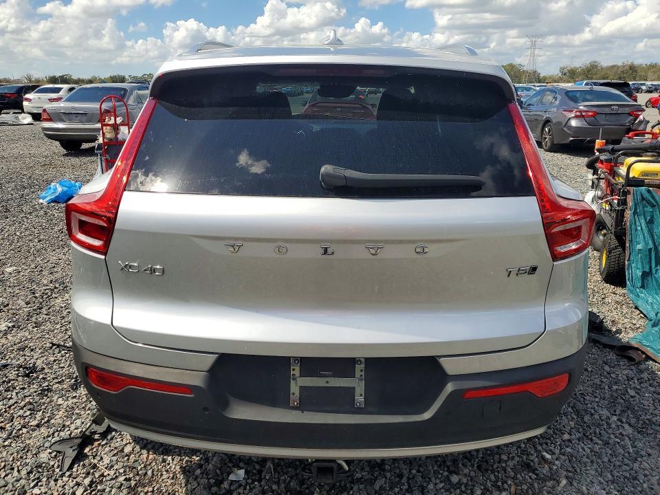 2019 Volvo Xc40 T5 Momentum