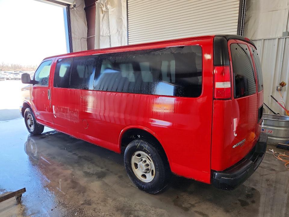 2004 Chev Express G3500