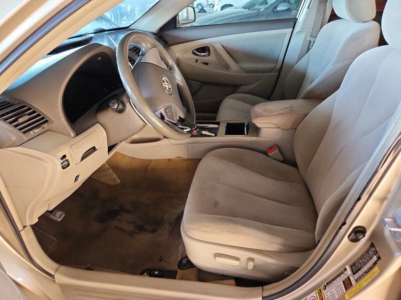 2010 Toyota Camry le