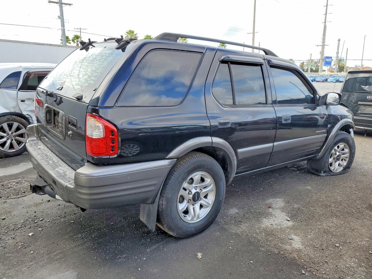 2003 Isuzu Rodeo s