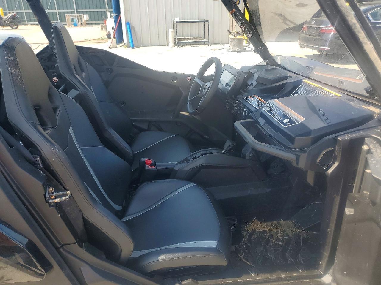 2023 Can-Am Commander Max XT 1000R