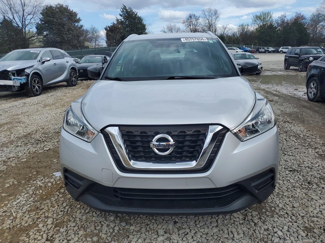 2019 Nissan Kicks s