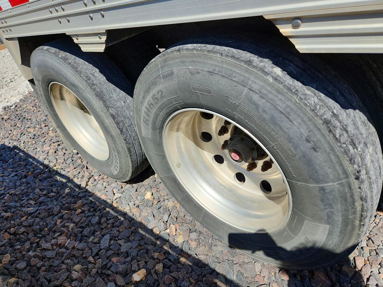 2025 Timpte Hopper Trl Timpte HOP  Grain OR Commodity Trailer Grain Trail