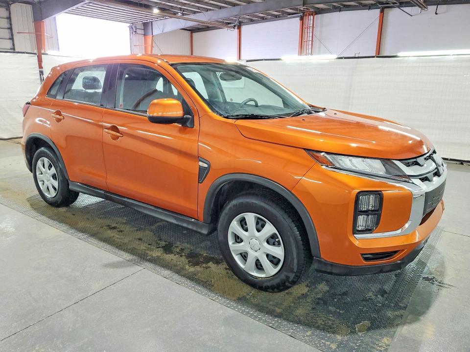 2024 Mitsubishi Rvr es