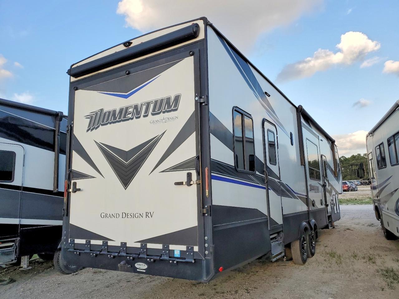 2021 Momentum 2021 Grand Design Momentum Camper