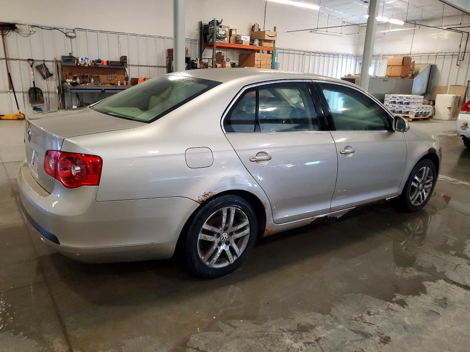 2005 Volkswagen New Jetta 2.5l Option Package 1