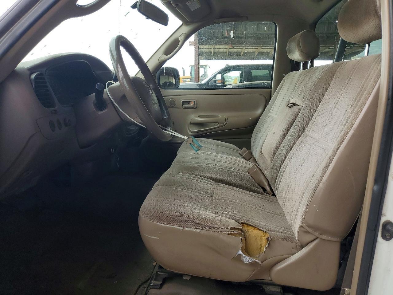 2004 Toyota Tundra Base