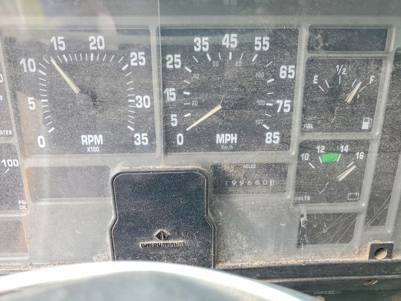 1999 International 4900 BOX Truck