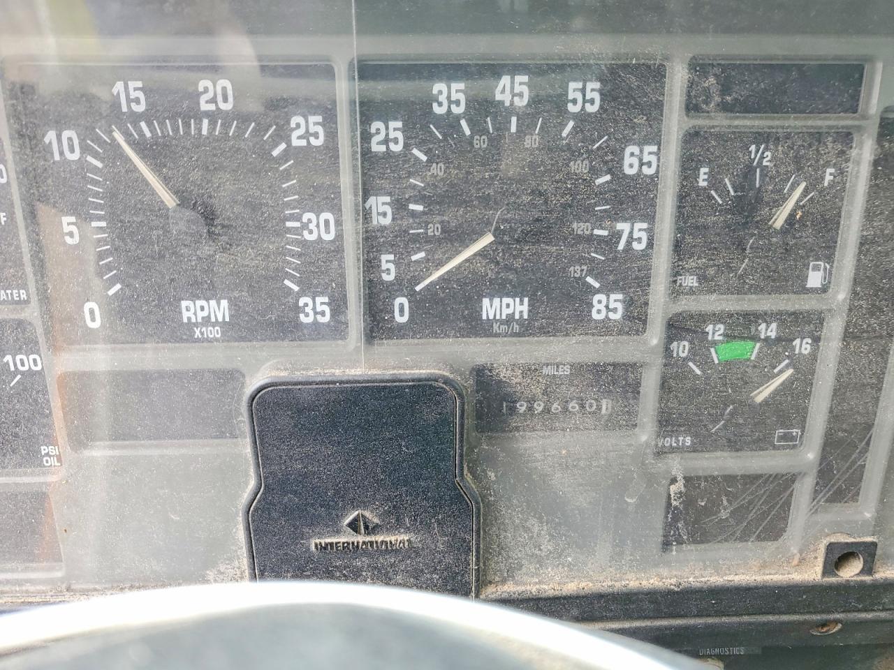 1999 International 4900 BOX Truck