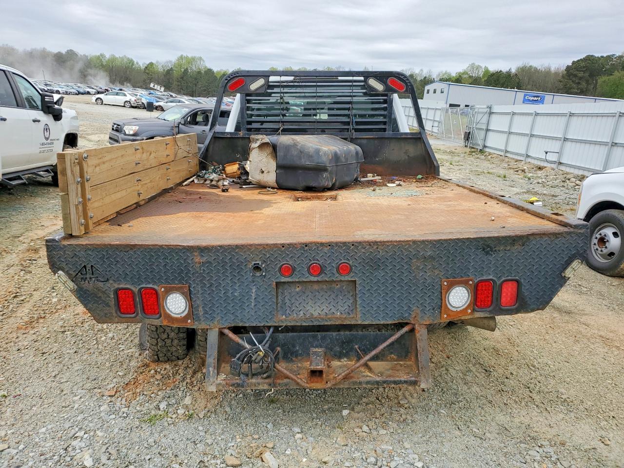 2017 Ford F350 Super Duty Flatbed Truck