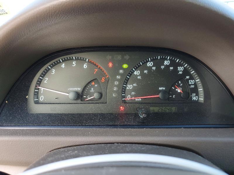 2004 Toyota Camry le