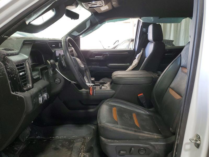 2023 GMC Sierra K1500 AT4