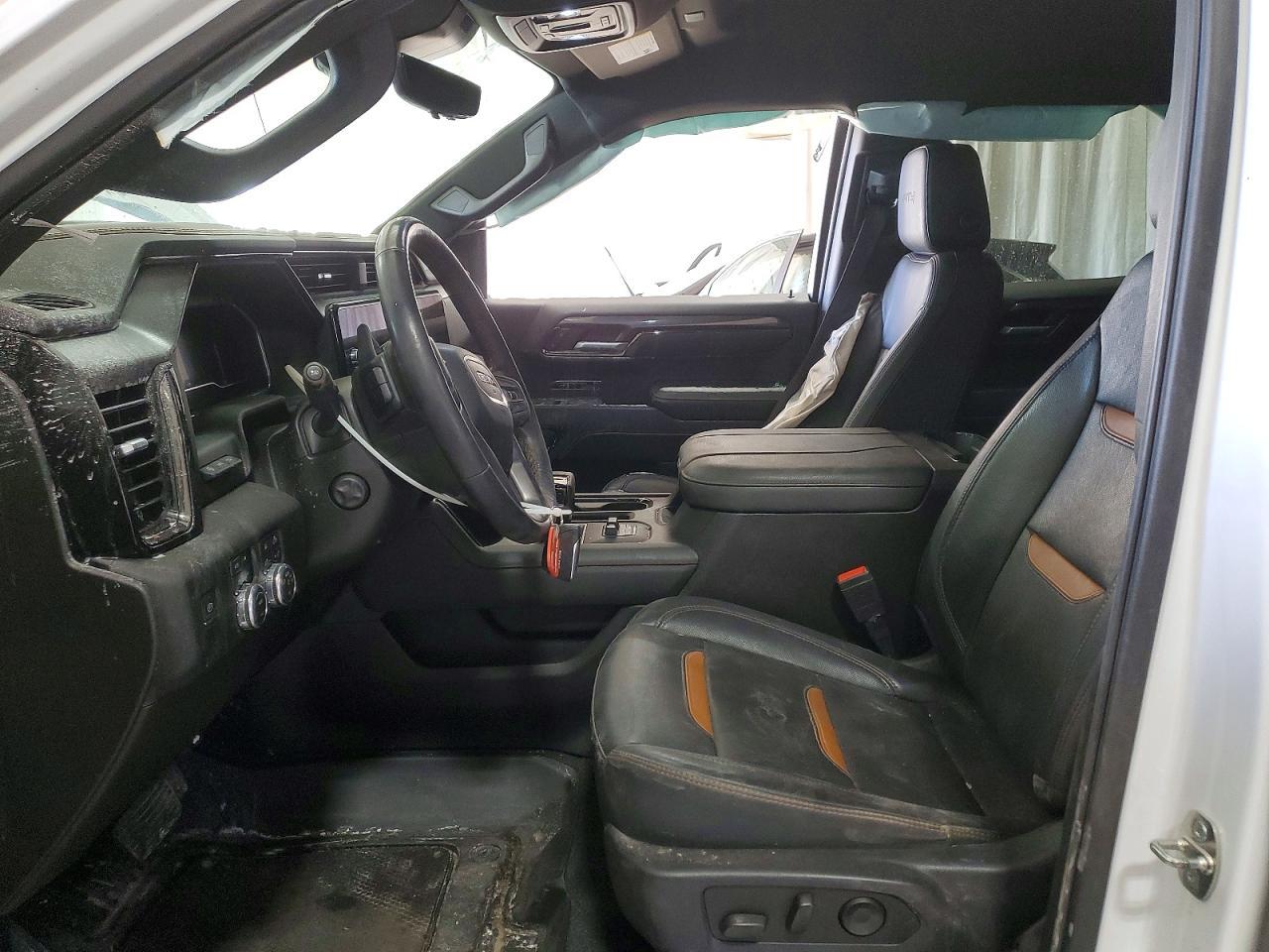 2023 GMC Sierra K1500 AT4