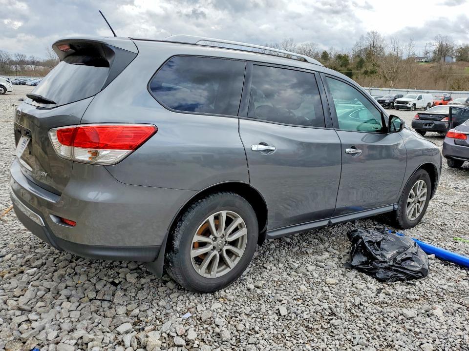2015 Nissan Pathfinder sv