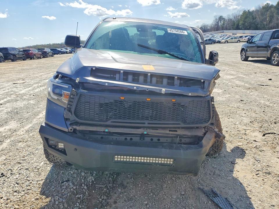 2018 Toyota Tundra SR5
