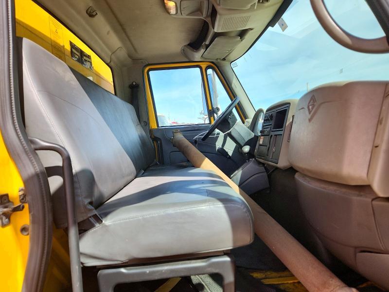 2011 International 4300 BOX Truck