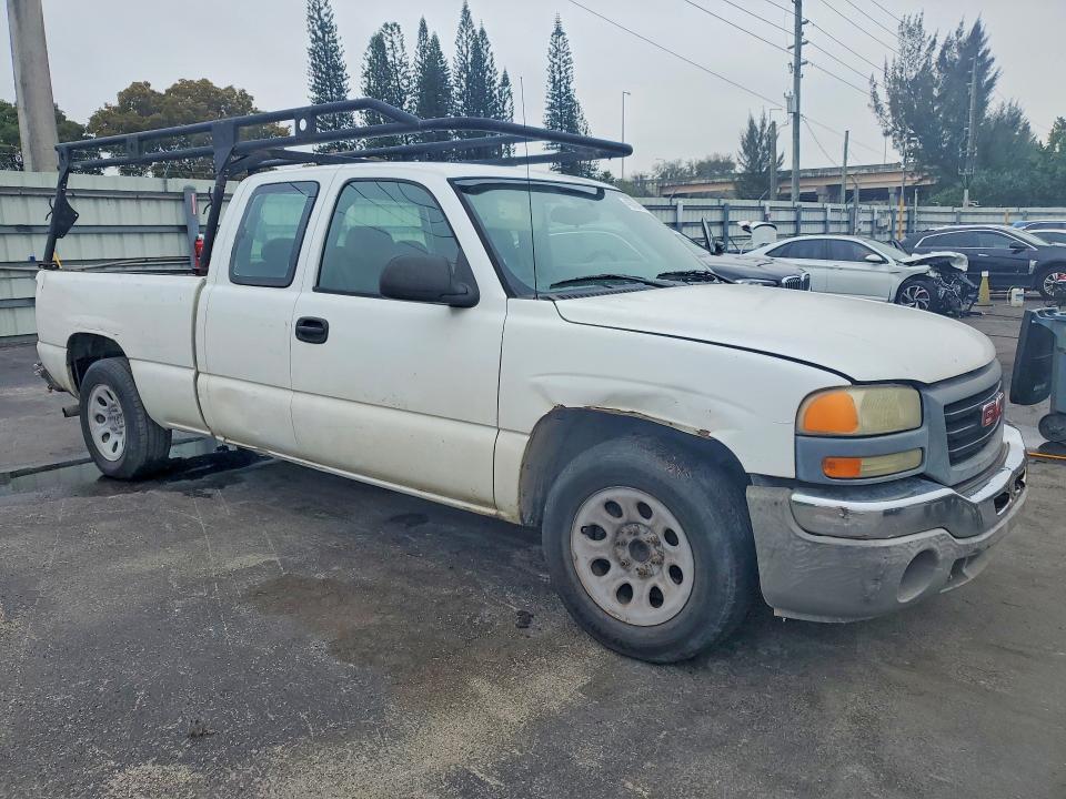 2005 GMC New Sierra C1500