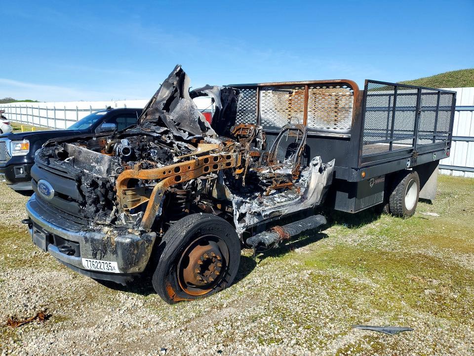 2018 Ford F550 Duty Super Duty Flatbed Truck