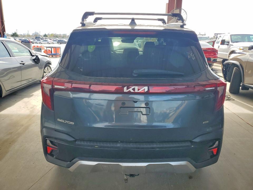 2024 KIA Seltos s