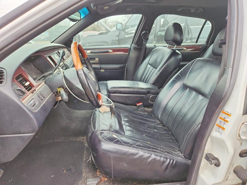 2003 Lincoln Town car Signature