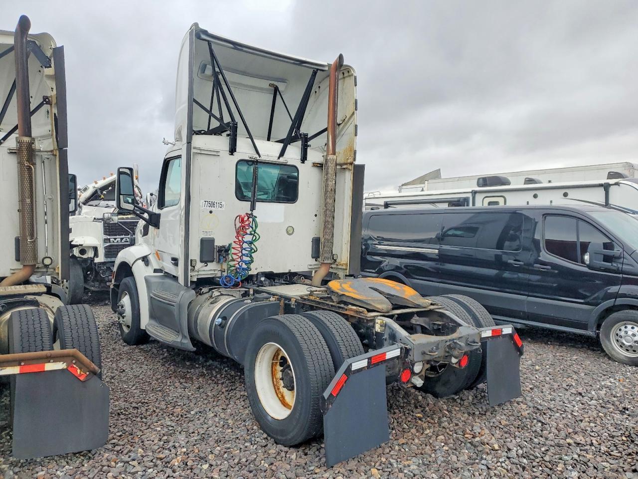2016 Peterbilt 579 Semi Truck