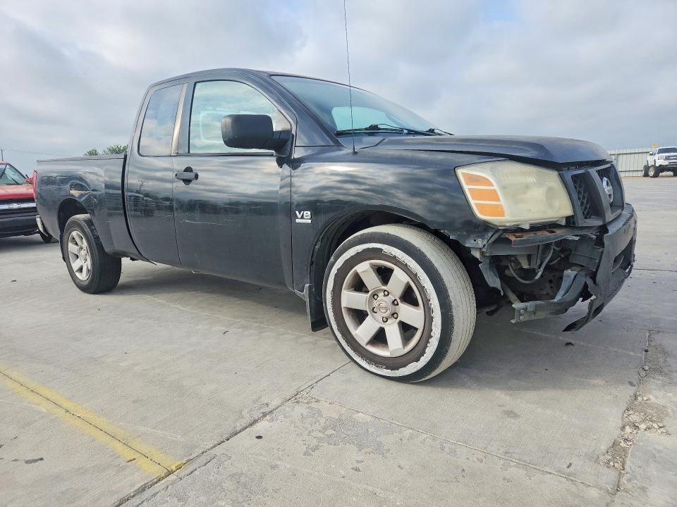 2004 Nissan Titan XE