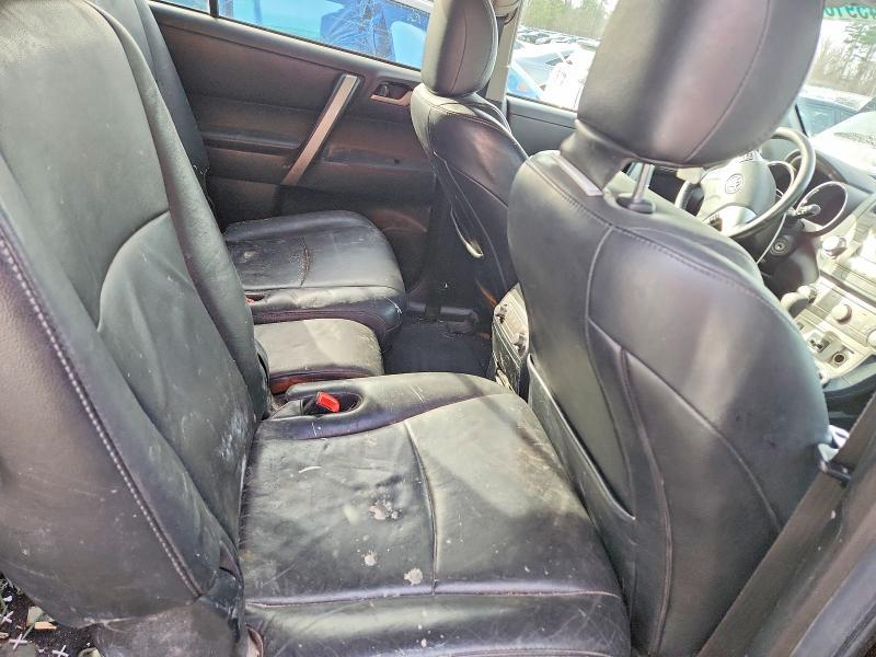 2012 Toyota Highlander se