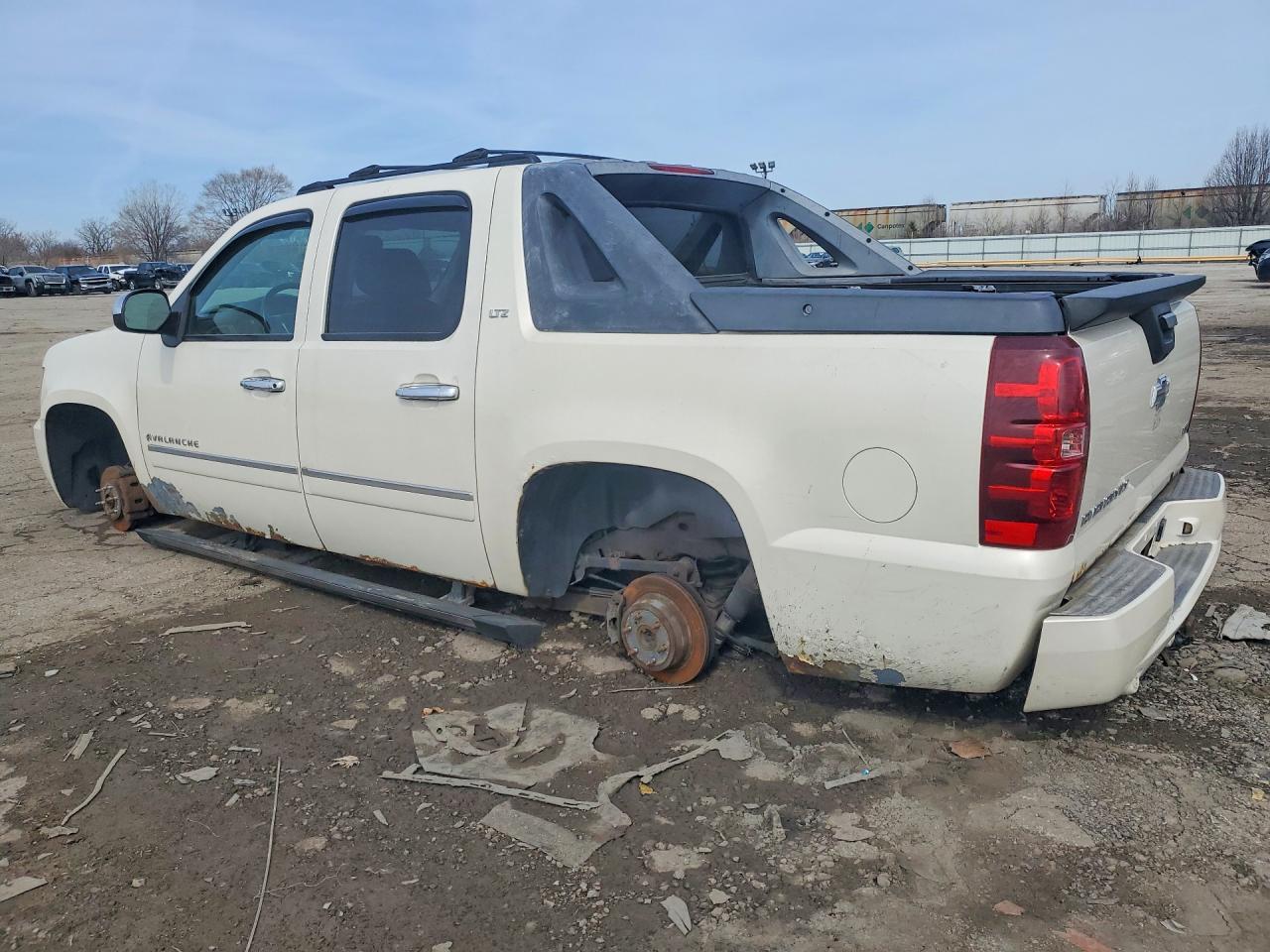 2011 Chevrolet Avalanche LTZ