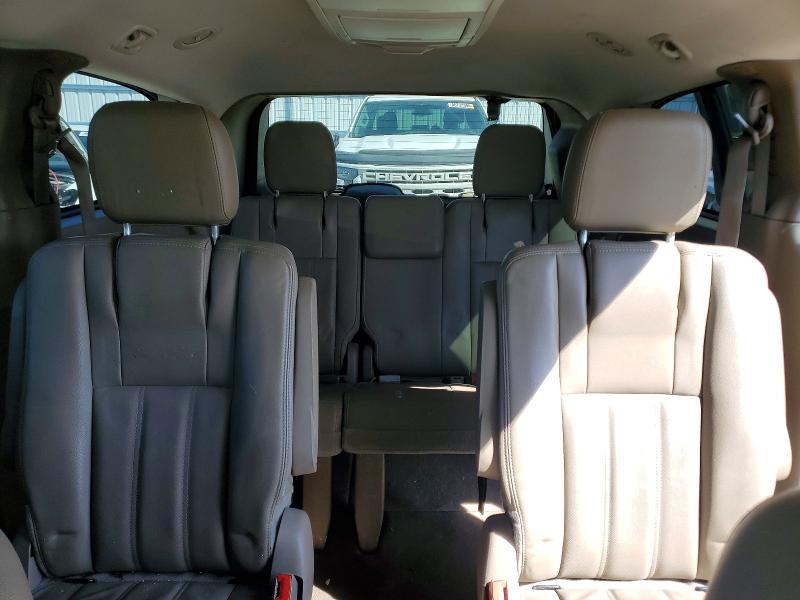2016 Chrysler Town & Country Touring