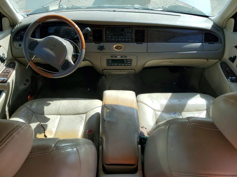 2000 Lincoln Town car Cartier