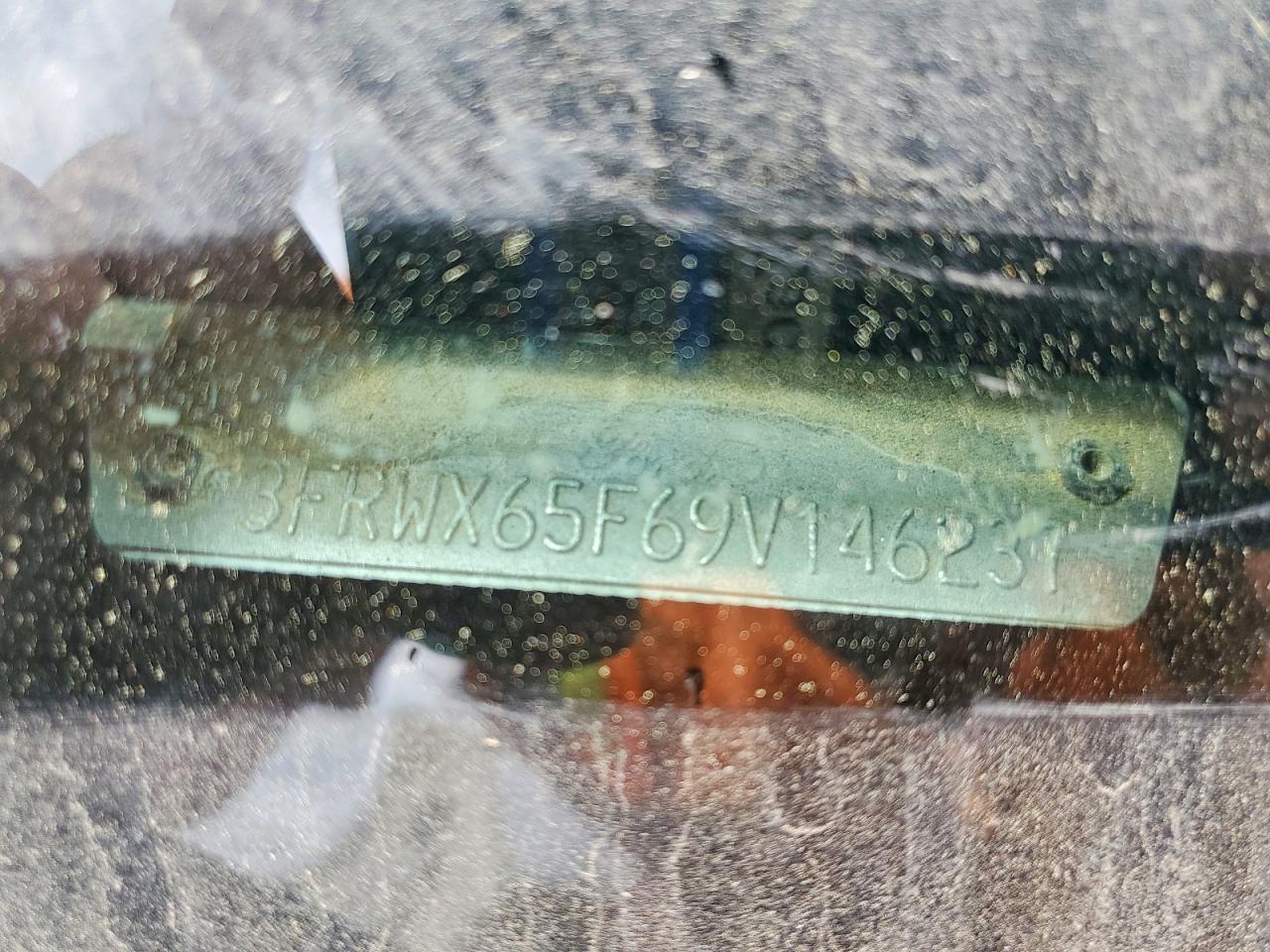 2009 Ford F650 Super Duty Flatbed Truck