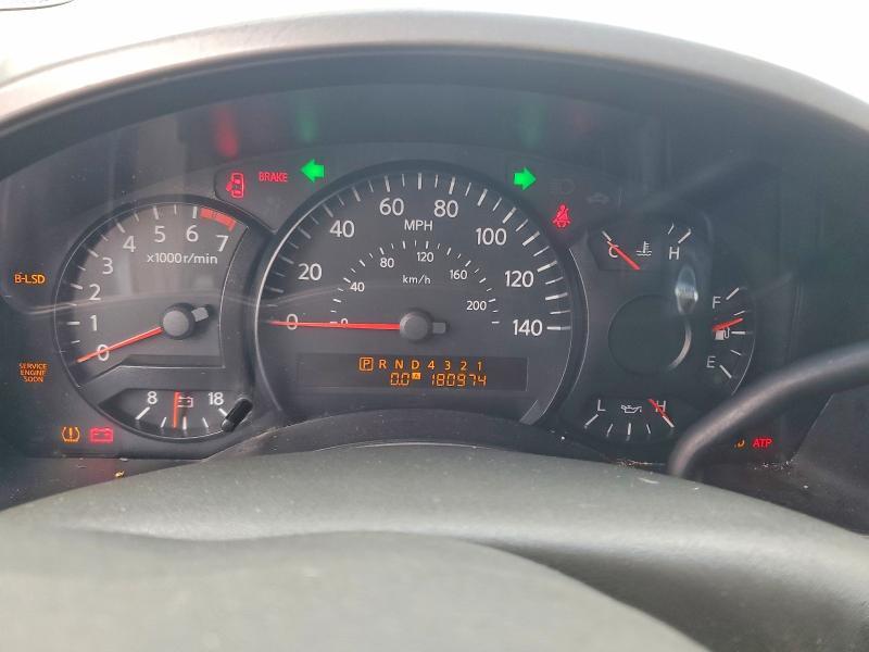 2004 Nissan Titan xe