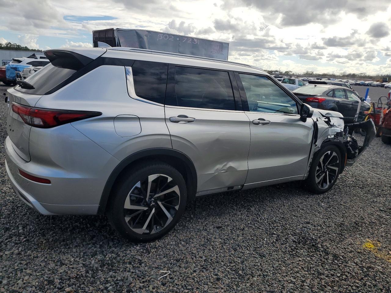 2023 Mitsubishi Outlander