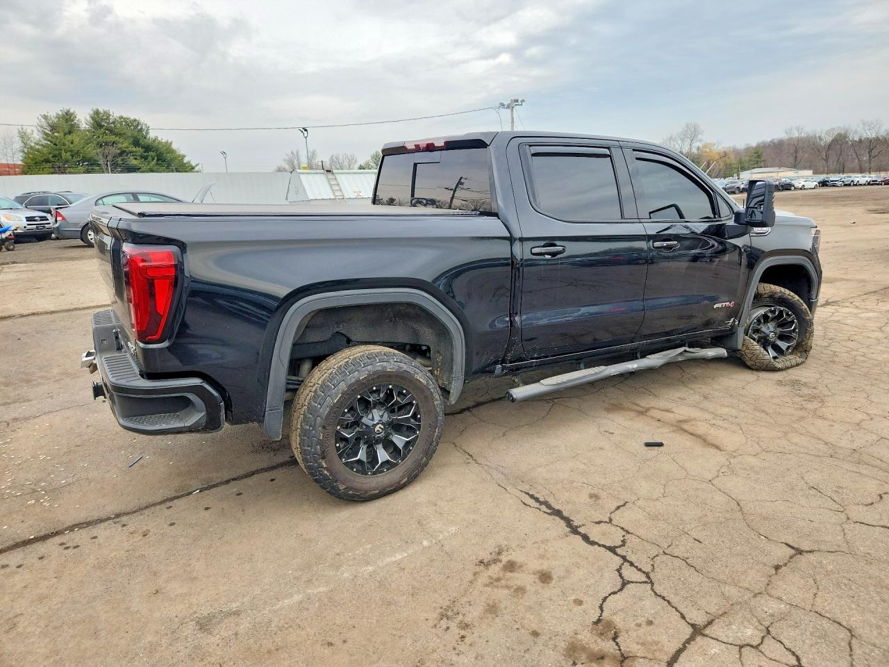 2024 GMC Sierra K1500 AT4