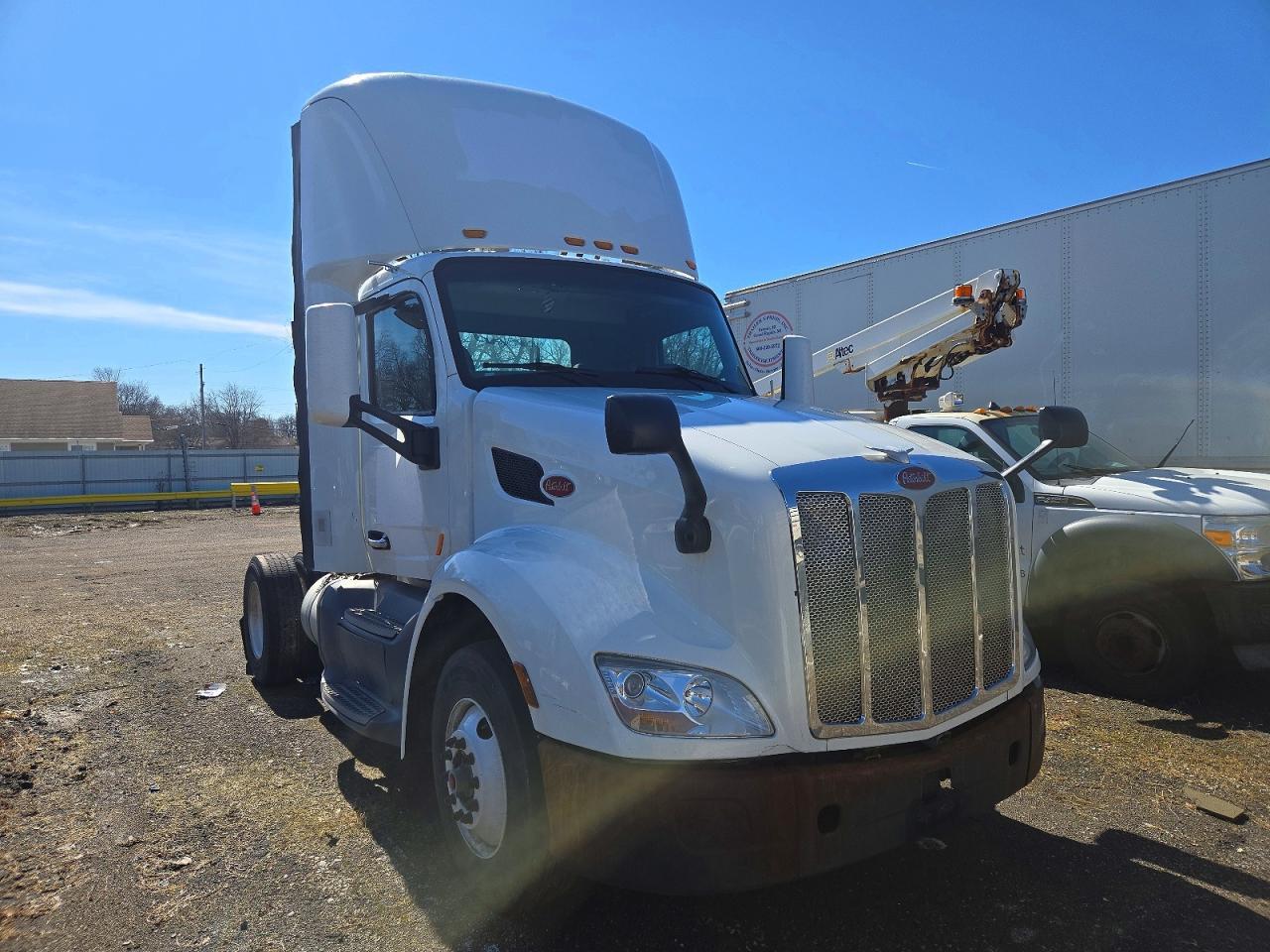 2016 Peterbilt Tractor 2016 Peterbilt 579 Semi Truck