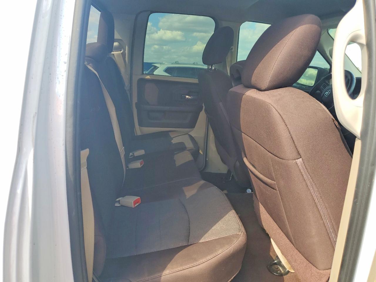 2016 Ram Trucks 1500 SLT