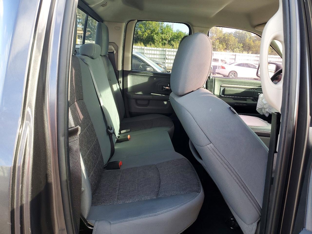 2015 Dodge RAM 1500 SLT