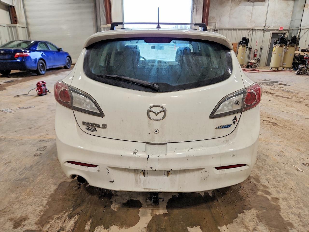 2013 Mazda 3 I