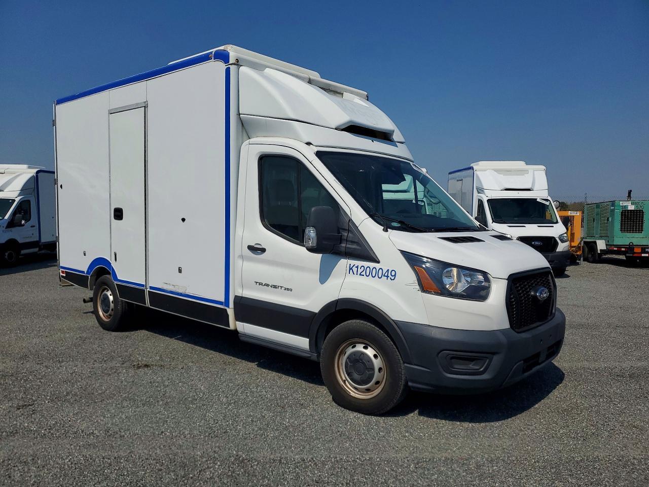 2020 Ford Transit Delivery Truck