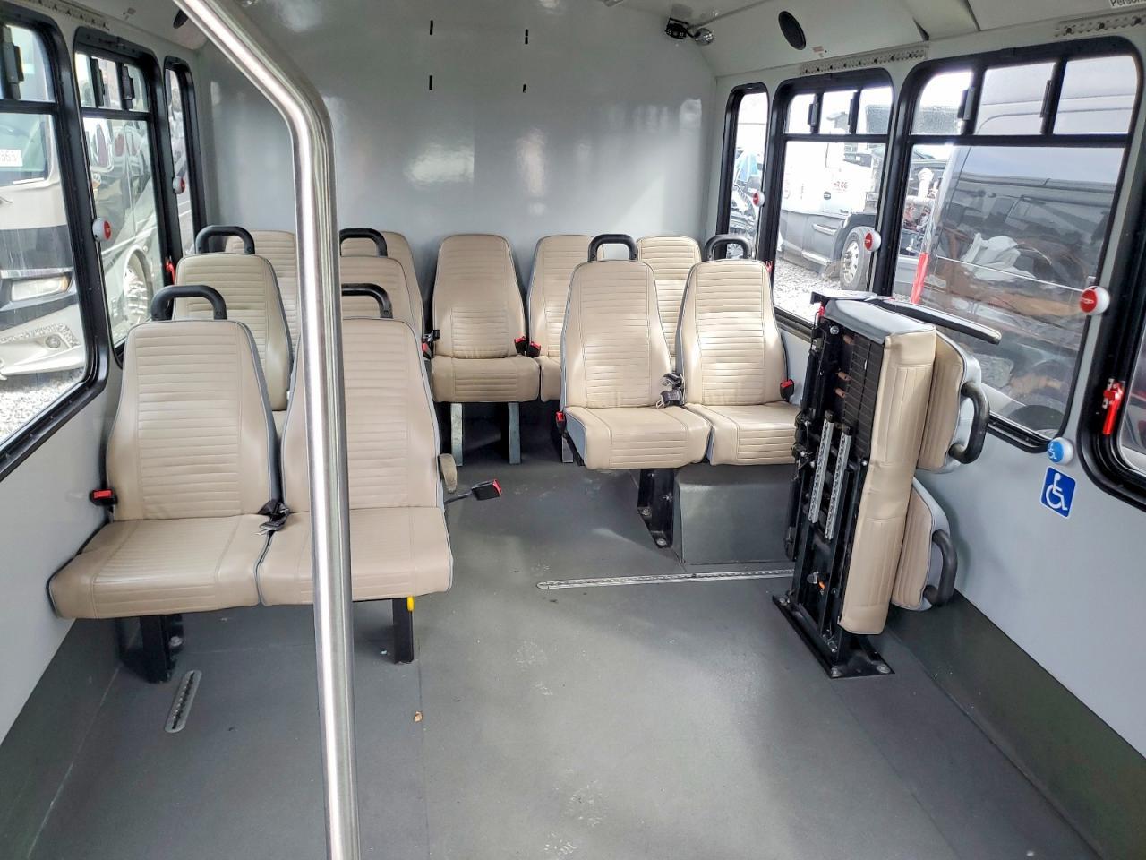 2014 Chev Rolet Express G4