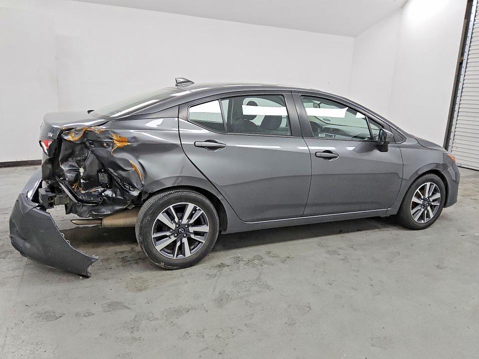 2023 Nissan Versa sv