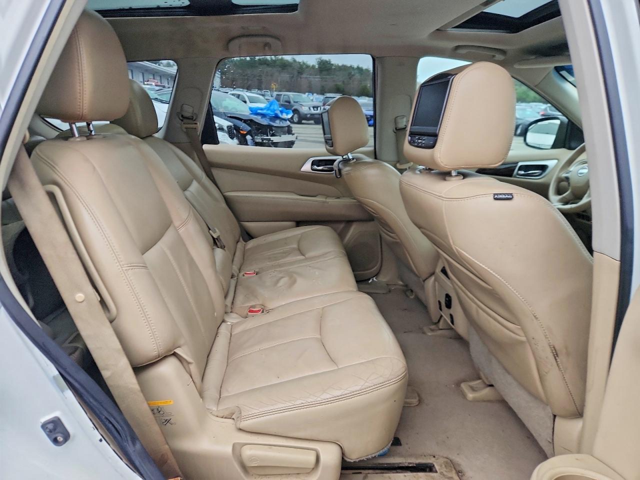 2013 Nissan Pathfinder s