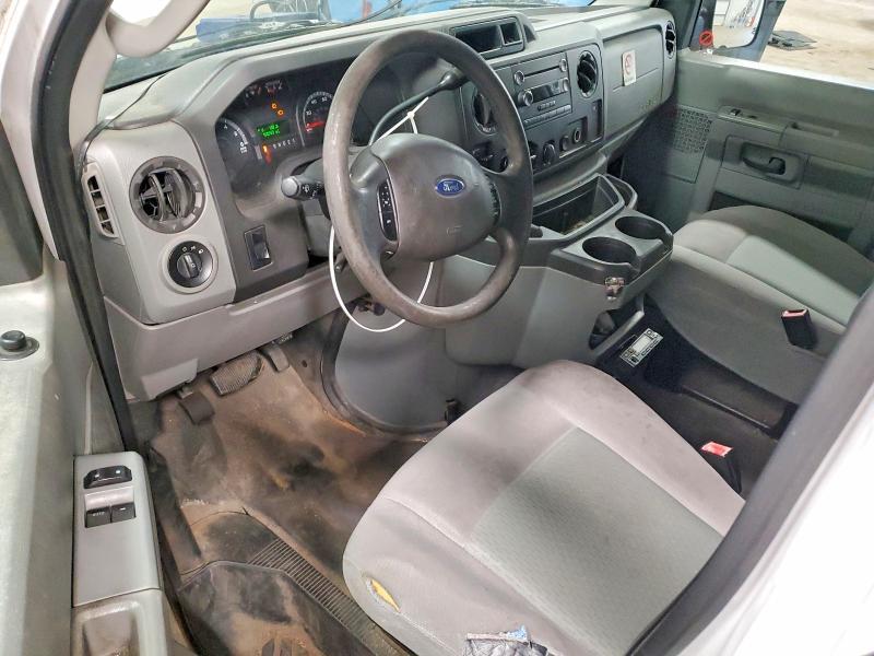 2013 Ford Econoline E350 Super Duty Wagon