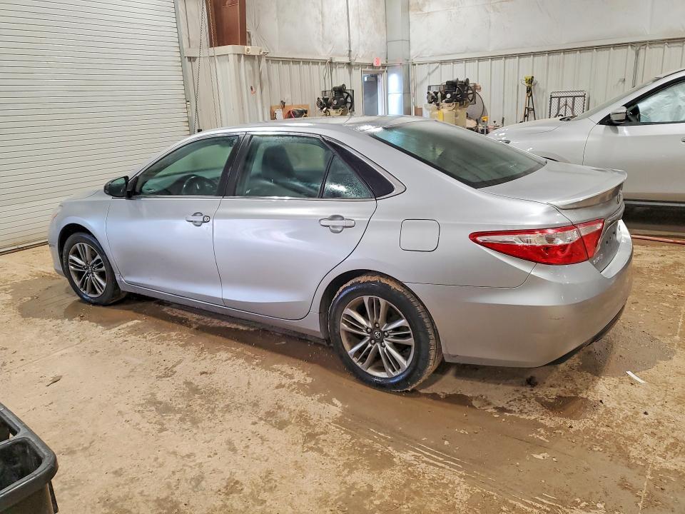 2016 Toyota Camry se