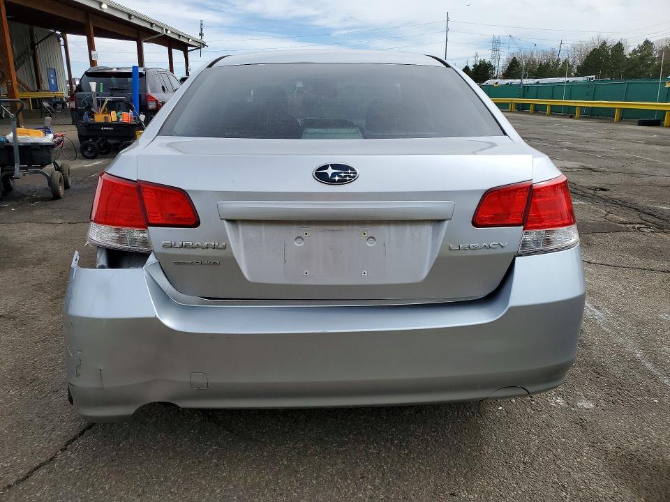 2013 Subaru Legacy 2.5i Premium
