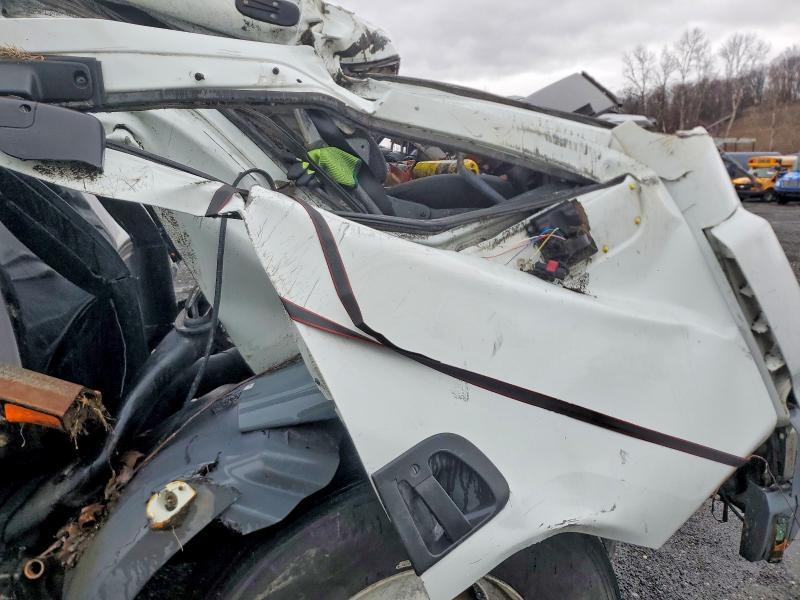 2016 Kenworth K270/K370 Flatbed Truck