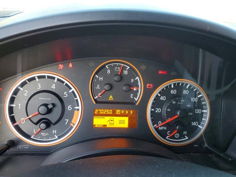 2011 Nissan Titan SV
