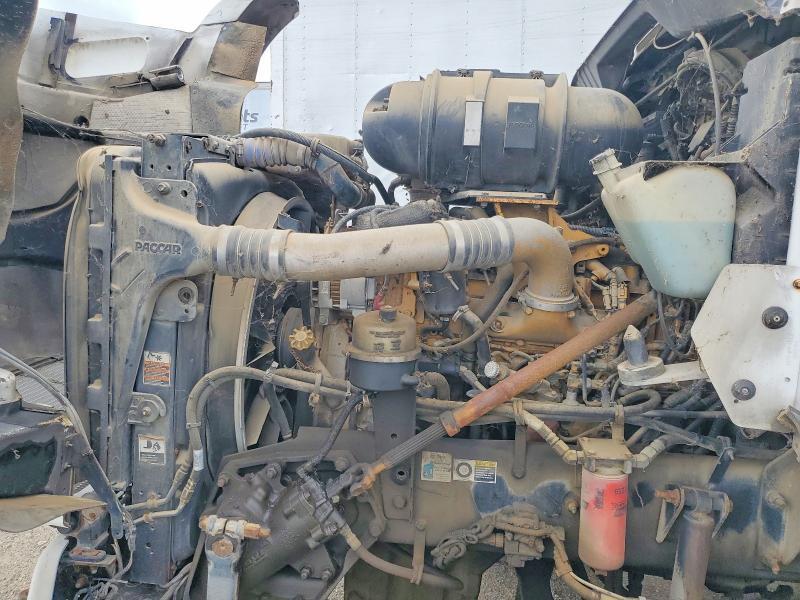 2008 Kenworth T880 Semi Truck